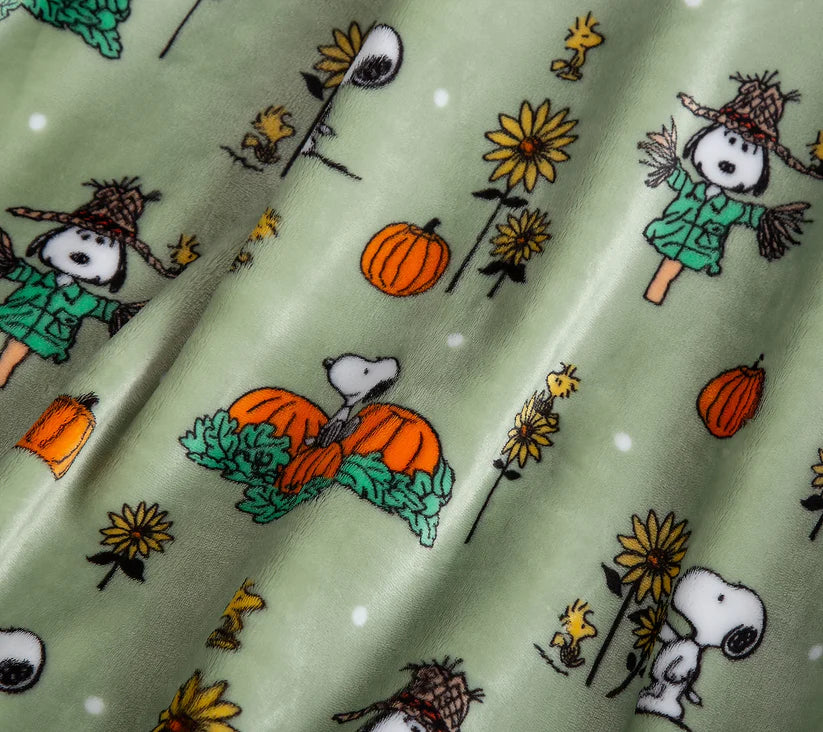 Peanuts Harvest Plush Throw Blanket