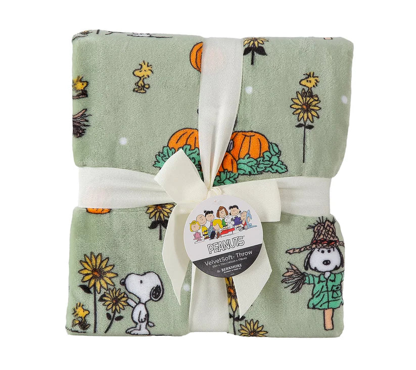 Peanuts Harvest Plush Throw Blanket