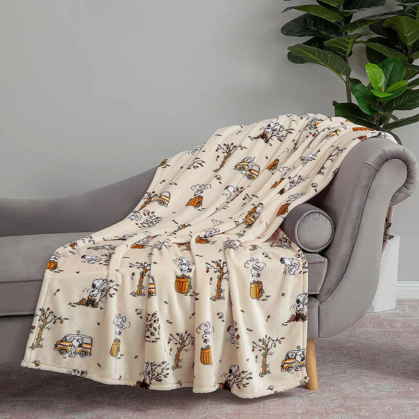 Peanuts Harvest Plush Throw Blanket